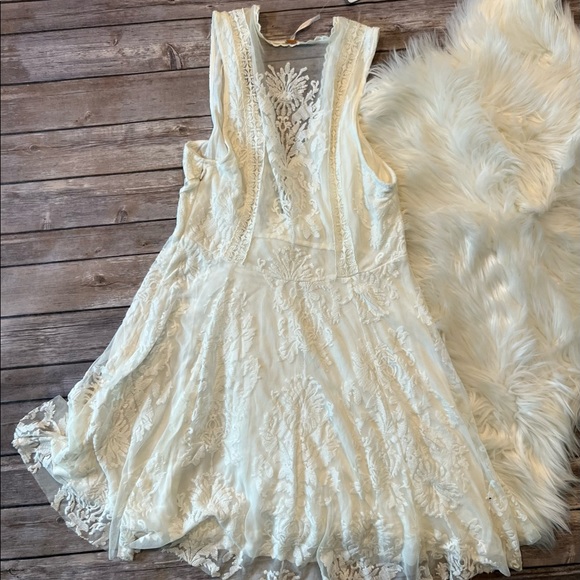 Free People Reign Over Me Ivory Lace Sleeveless Dress NWT - Picture 3 of 4